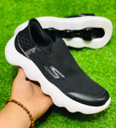 Skechers Slip-ins: GO WALK Massage Fit - Black